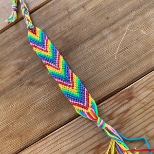 This is a rainbow chevron friendship bracelet!